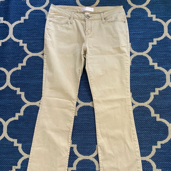 Low/mid rise flaired khakis - Picture 5 of 6